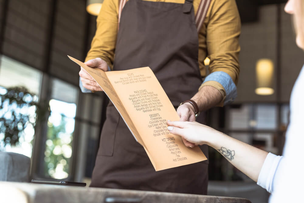Nowoczesne rozwiązania w druku menu restauracyjnego